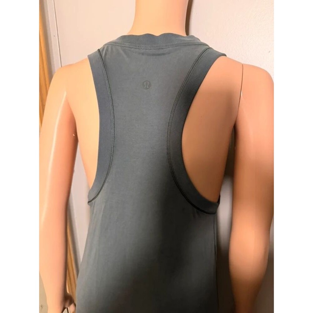 Lululemon - Picture 5 of 5